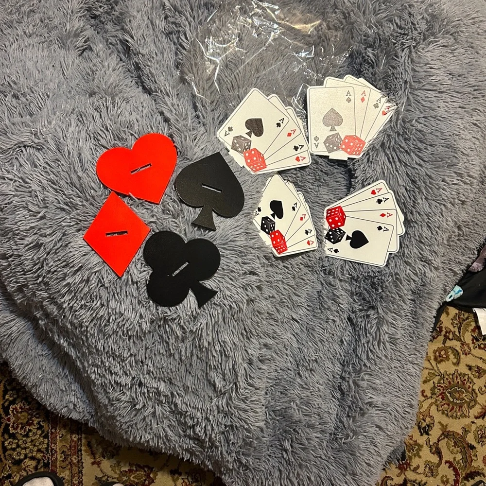Card Suit Tabletop Centerpiece Set – Red and Black - Picture 5 of 5